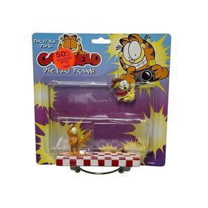 GARFIELD Picture Frame for 4" x 6" Photo - Vintage New Old Stock - Paws